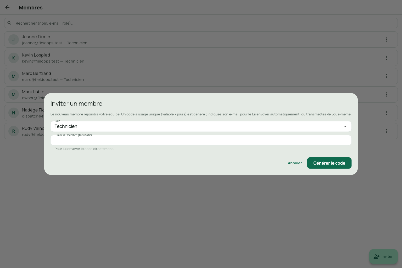 Dialogue « Inviter un membre » : choix du rôle, e-mail facultatif et bouton Générer le code