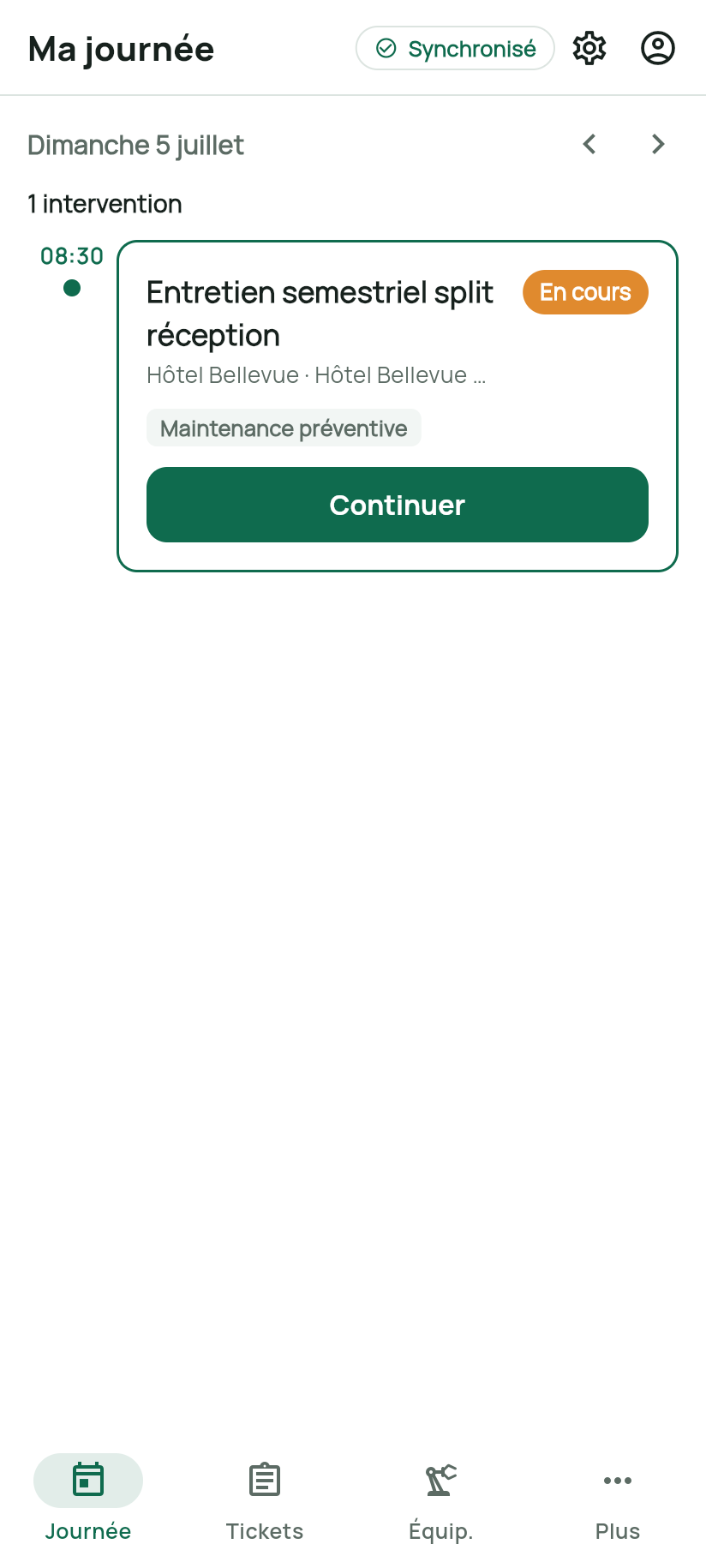 Écran mobile « Ma journée » du technicien avec l'intervention en cours