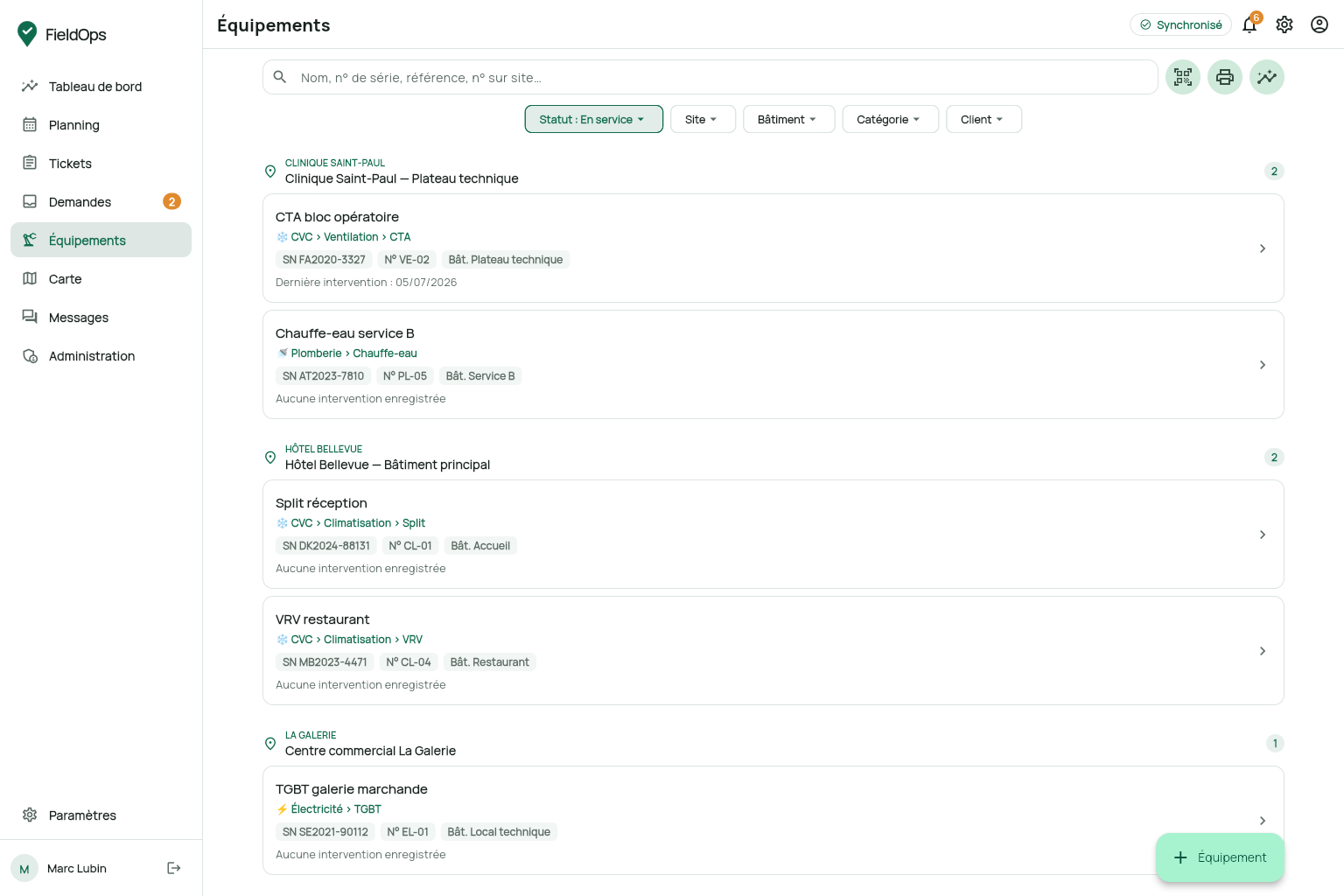 Liste des équipements FieldOps par site avec recherche, filtres et historique